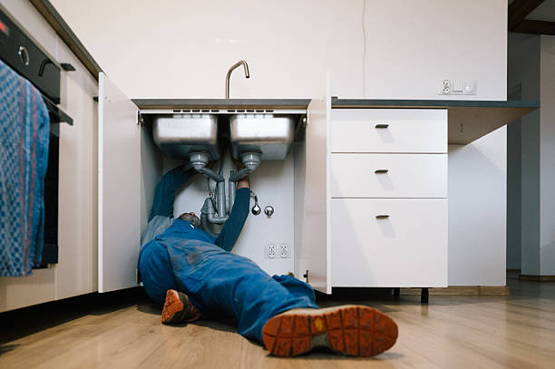 Professional Leak Detection technician working in Hollis, NY
